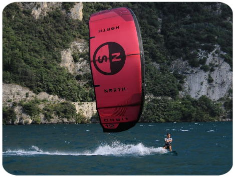 Scuola di kitesurf sul Lago di Garda